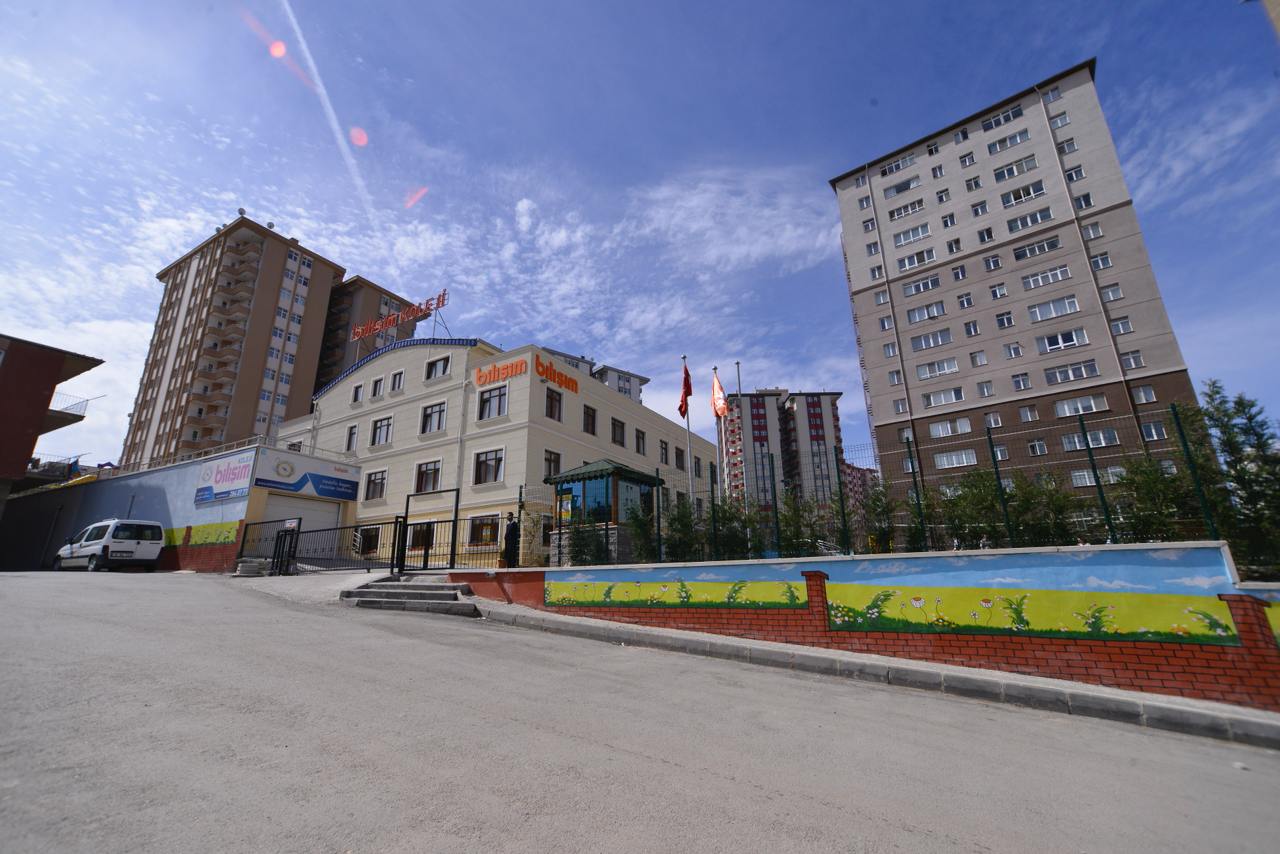 Çankayadaki kolejler arasında güçlü akademik yapısıyla öne çıkan Bilişim Koleji hakkında kayıt ve bursluluk bilgilerini keşfedin.