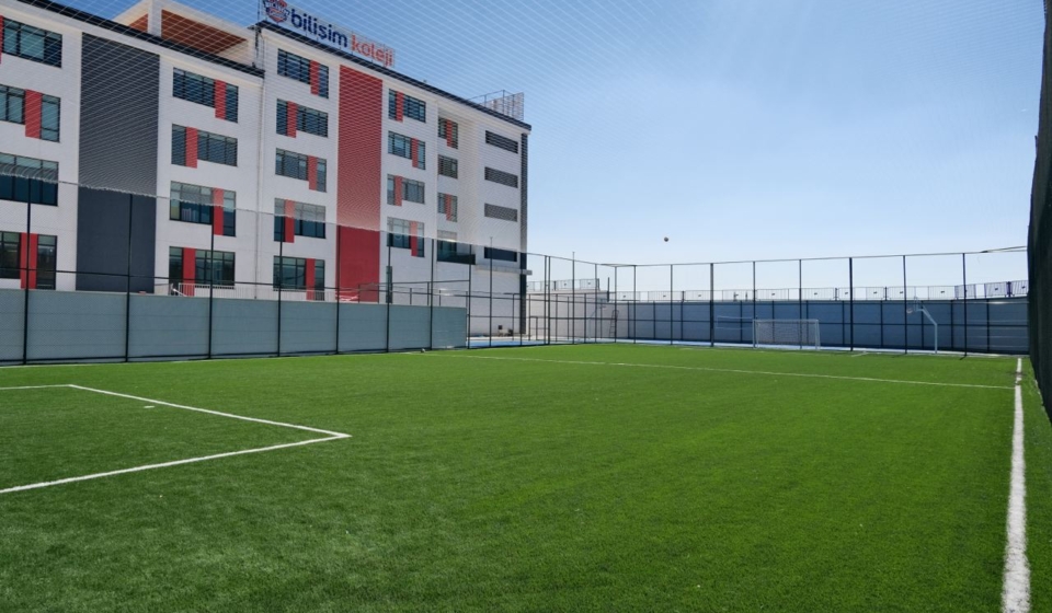 Bilişim Koleji, Keçiören & Pursaklar Yeni Nesil Eğitim Kampüsü ve Hüseyingazi Kampüsü ile Ankara’nın en iyi liseleri arasında yer alıyor.