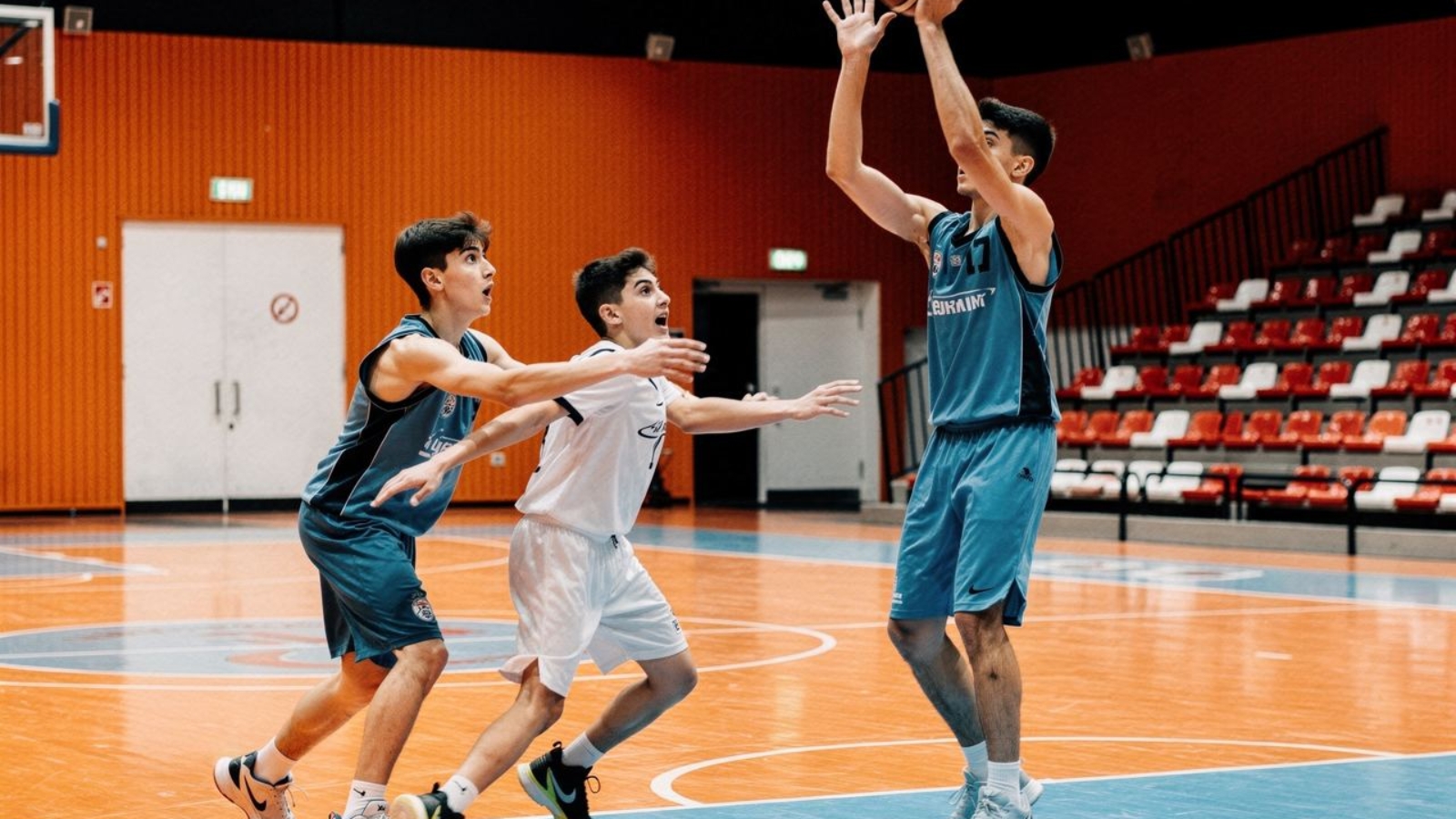 Bilişim Koleji, basketbol alanındaki üstün performansı ve profesyonel antrenör kadrosu ile Ankara'nın en iyi kolej ünvanını almıştır.