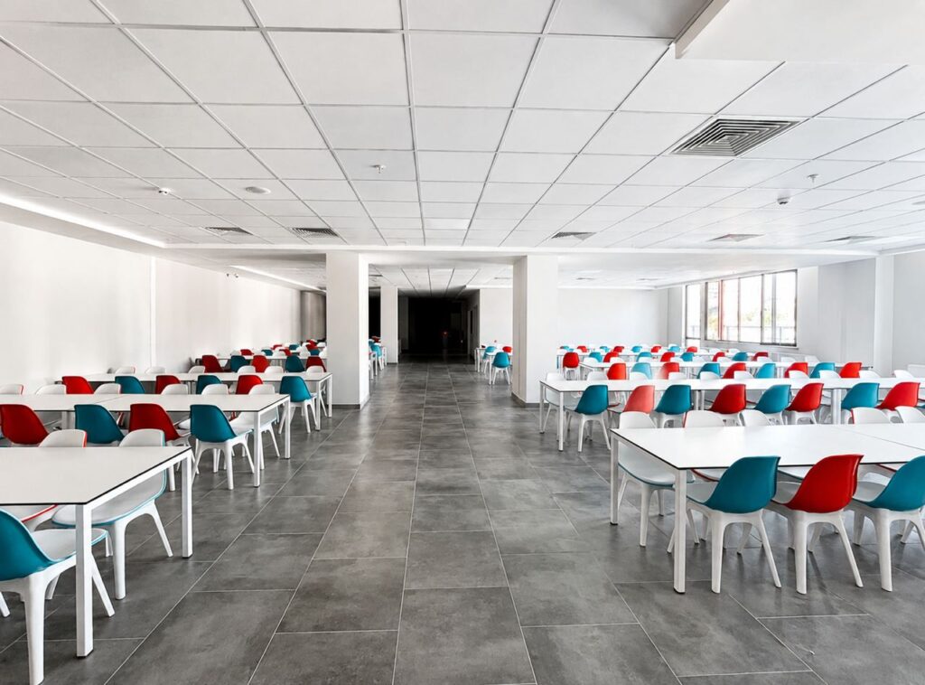 Bilişim Koleji Yeni Nesil Eğitim Kampüsü öğrenci yemekhanesi
