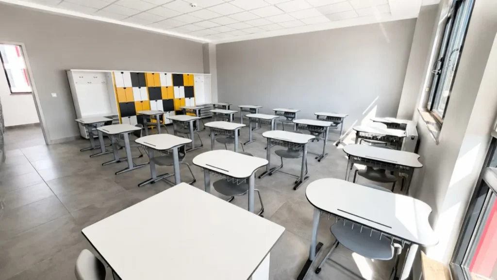 Bilişim Koleji Yeni Nesil Eğitim Kampüsü sınıfı